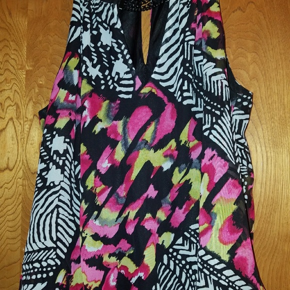 Top - Picture 2 of 2